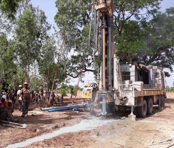 Travaux de foration école Fehoun arrondissement de Tchanhoun-Cossi à Materi